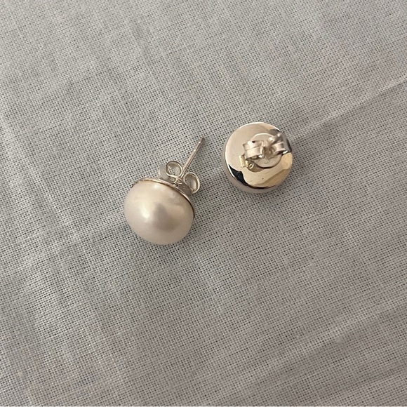 Pearl Stud Earrings in 925 silver - Picture 3 of 3